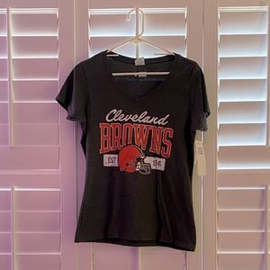 Cleveland Browns V-neck T-Shirt, women’s small, gray heather by NFL Team Apparel